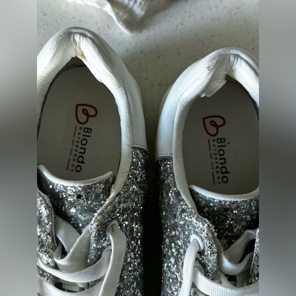 Blondo Glitter WATERPROOF Shoes - Picture 6 of 11
